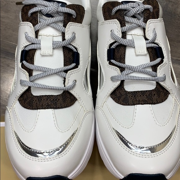 MICHAEL KORS OCTAVIA TRAINER NAPPA PU OPTIC WHITE - Picture 8 of 16